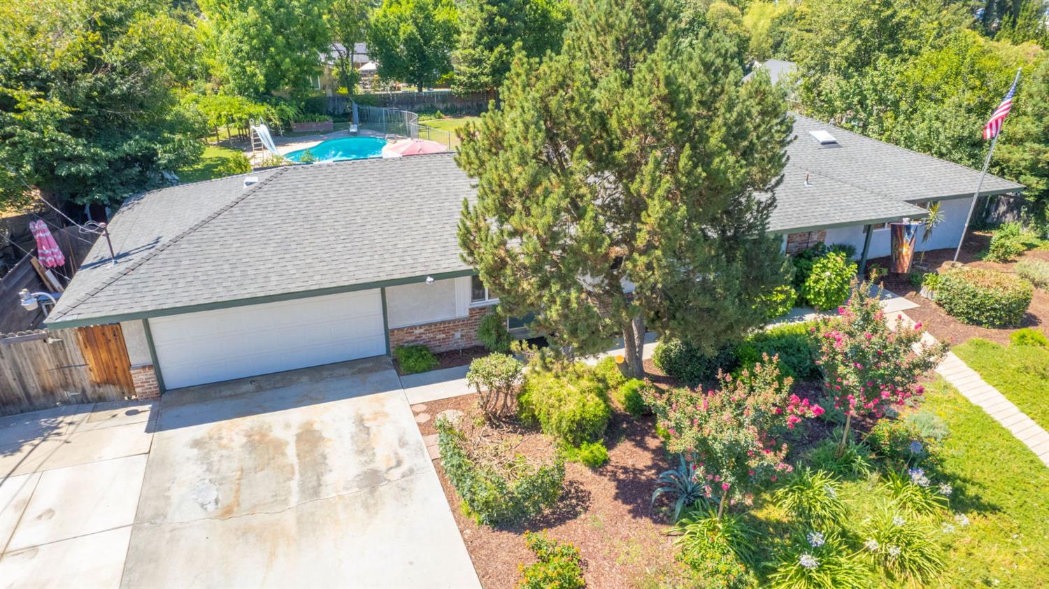683 W Browning Ave, Fresno, CA 93704