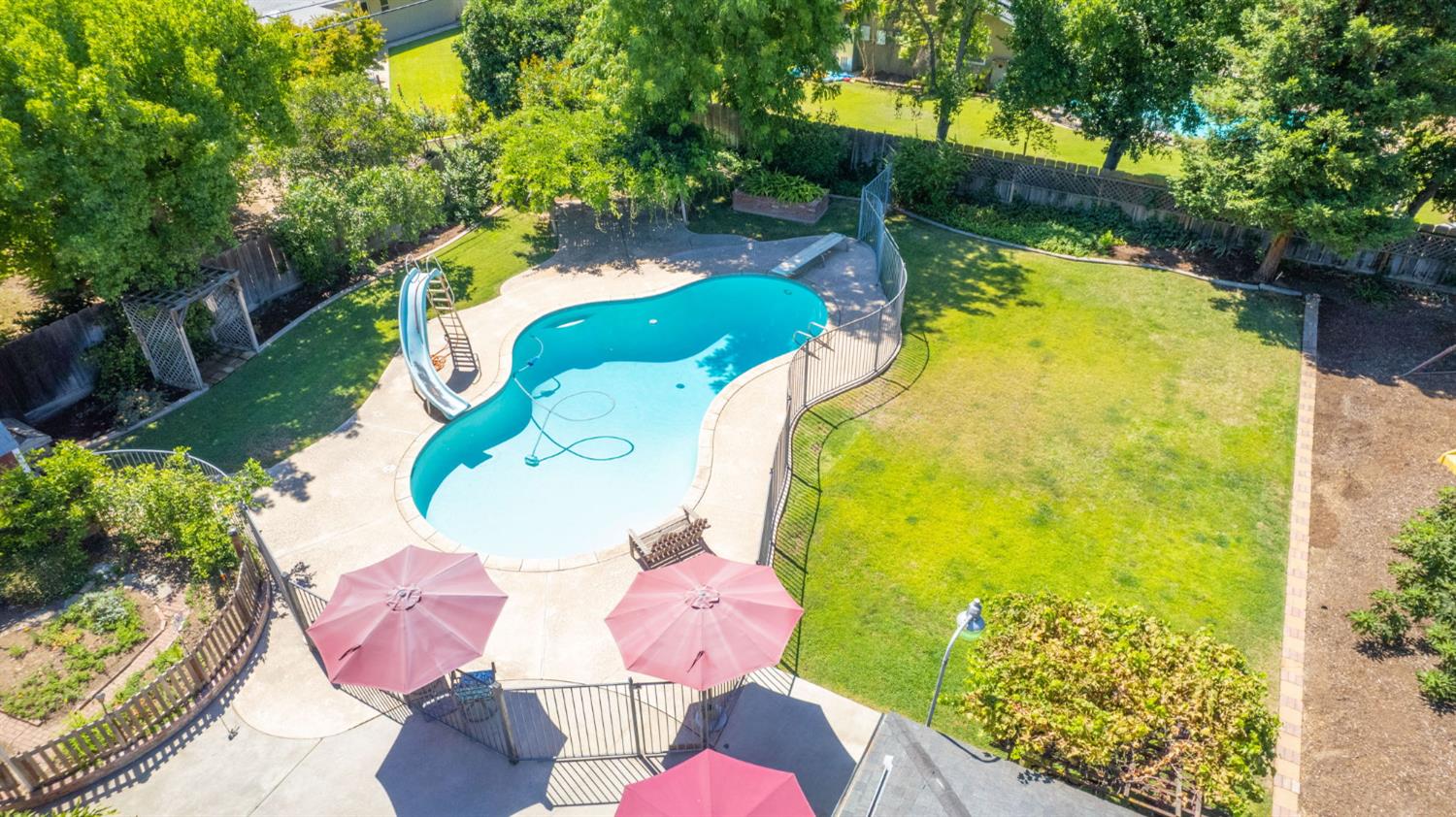 683 W Browning Ave, Fresno, CA 93704