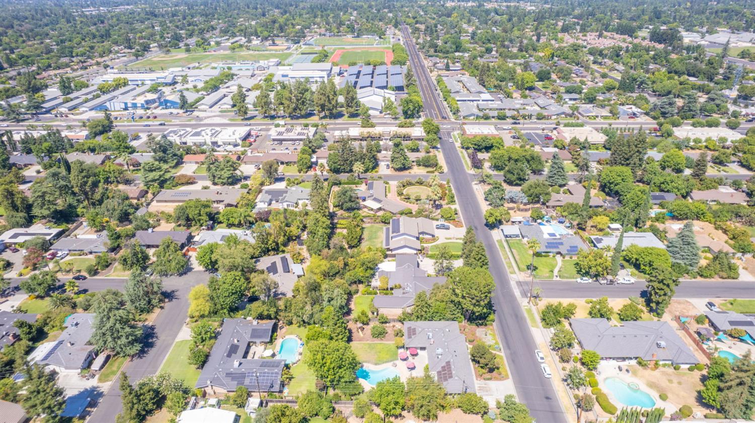 683 W Browning Ave, Fresno, CA 93704