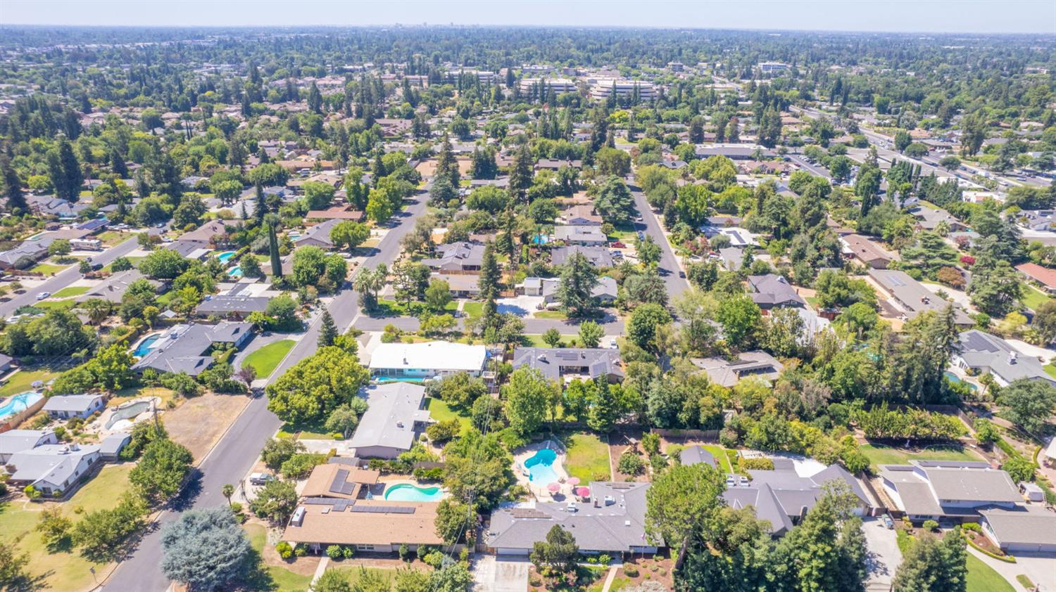 683 W Browning Ave, Fresno, CA 93704