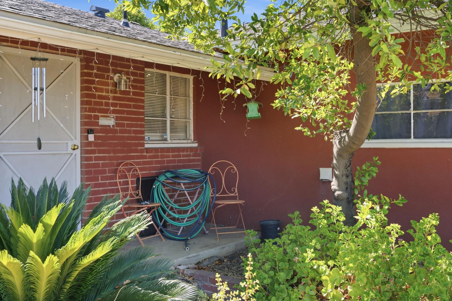 3504 N Wolters Ave, Fresno, CA 93726