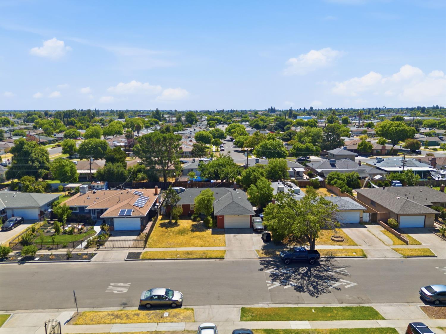 3504 N Wolters Ave, Fresno, CA 93726