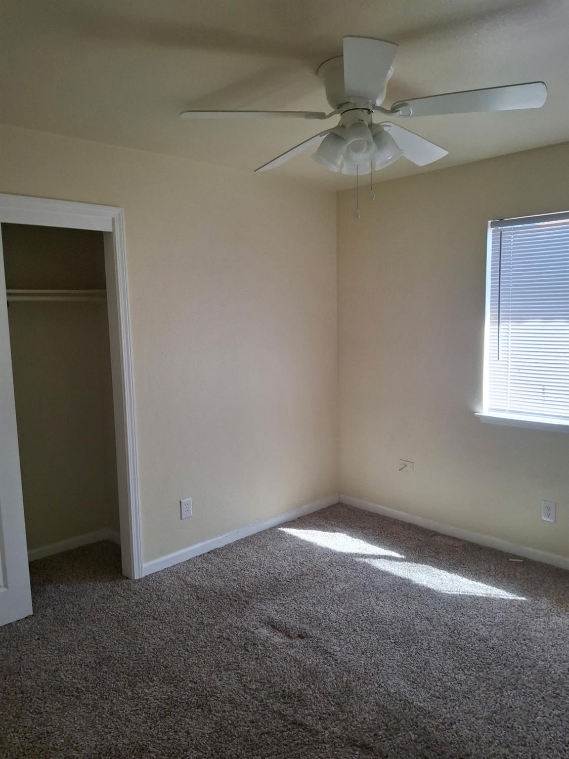 2295 N Lodi Ave, Fresno, CA 93722