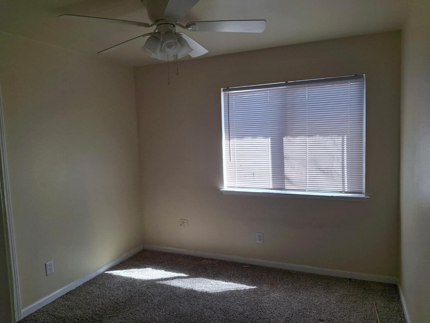 2295 N Lodi Ave, Fresno, CA 93722