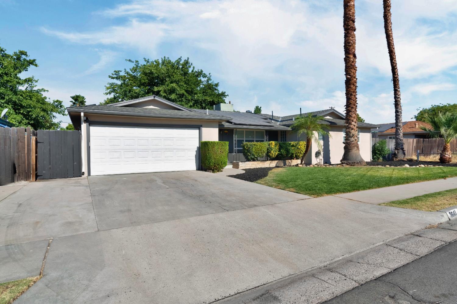 3641 N Maple Ave, Fresno, CA 93726