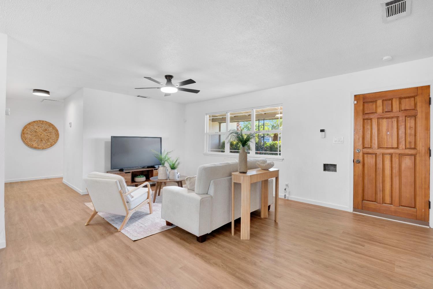 3641 N Maple Ave, Fresno, CA 93726