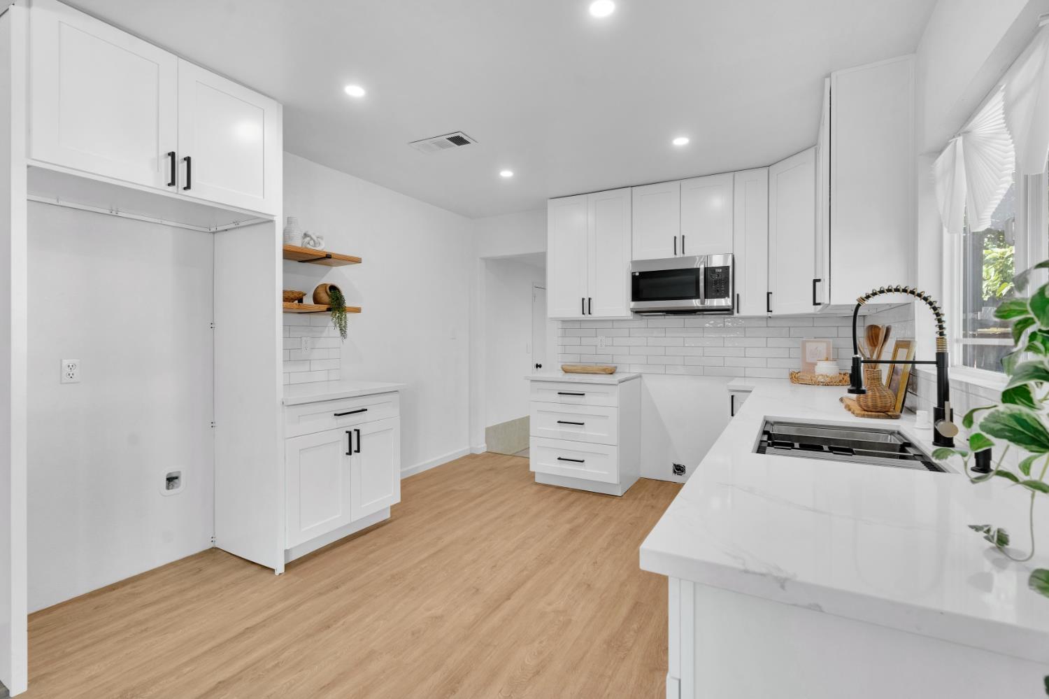 3641 N Maple Ave, Fresno, CA 93726