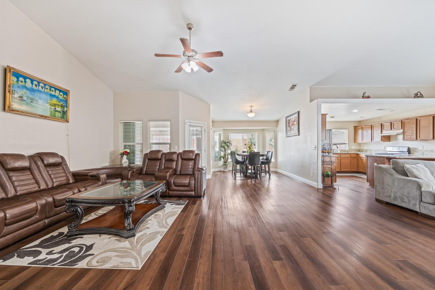 5110 W Simpson Ave, Fresno, CA 93722
