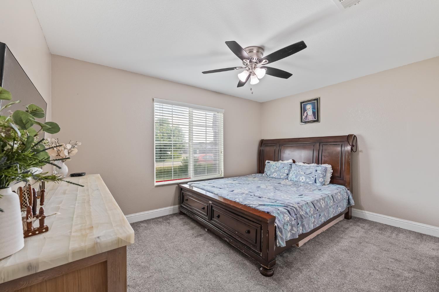 5110 W Simpson Ave, Fresno, CA 93722