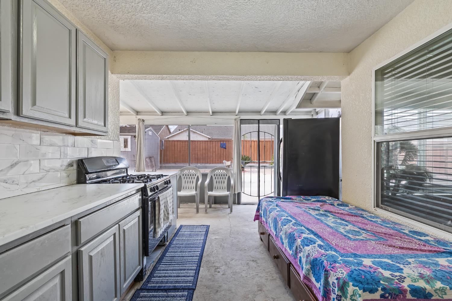 5110 W Simpson Ave, Fresno, CA 93722