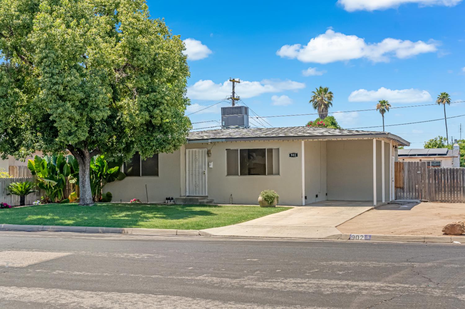 902 Music Ave, Clovis, CA 93612