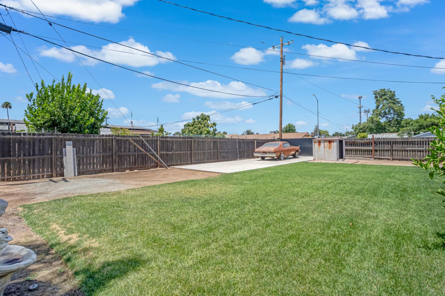 902 Music Ave, Clovis, CA 93612