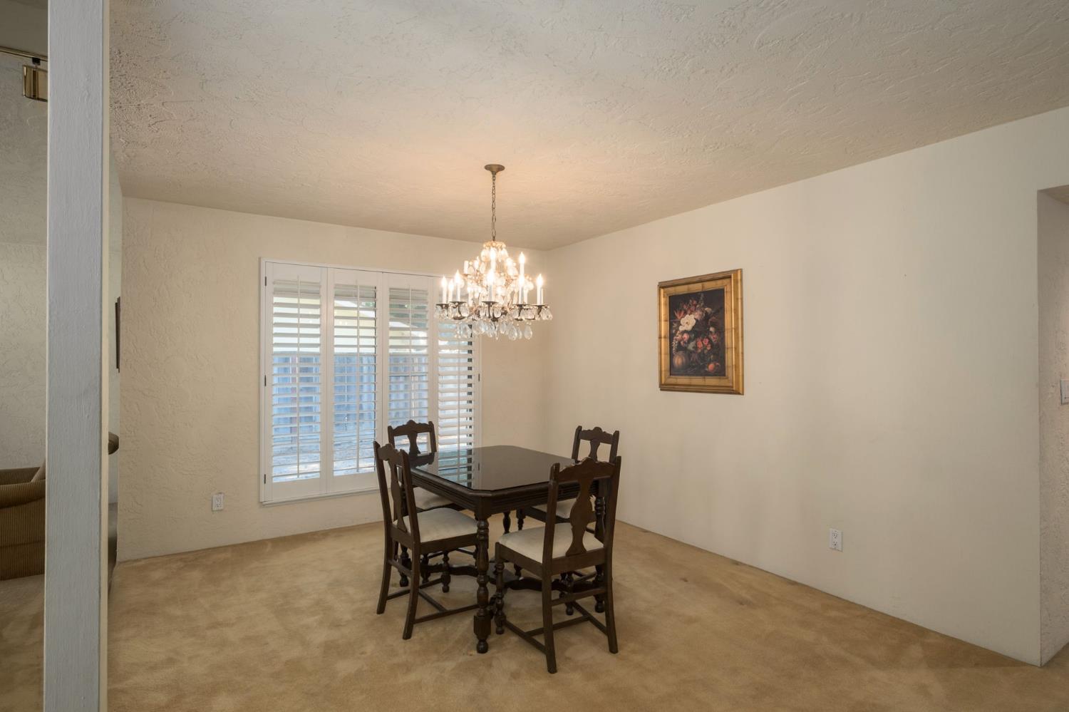 5367 N Briarwood Ave, Fresno, CA 93711