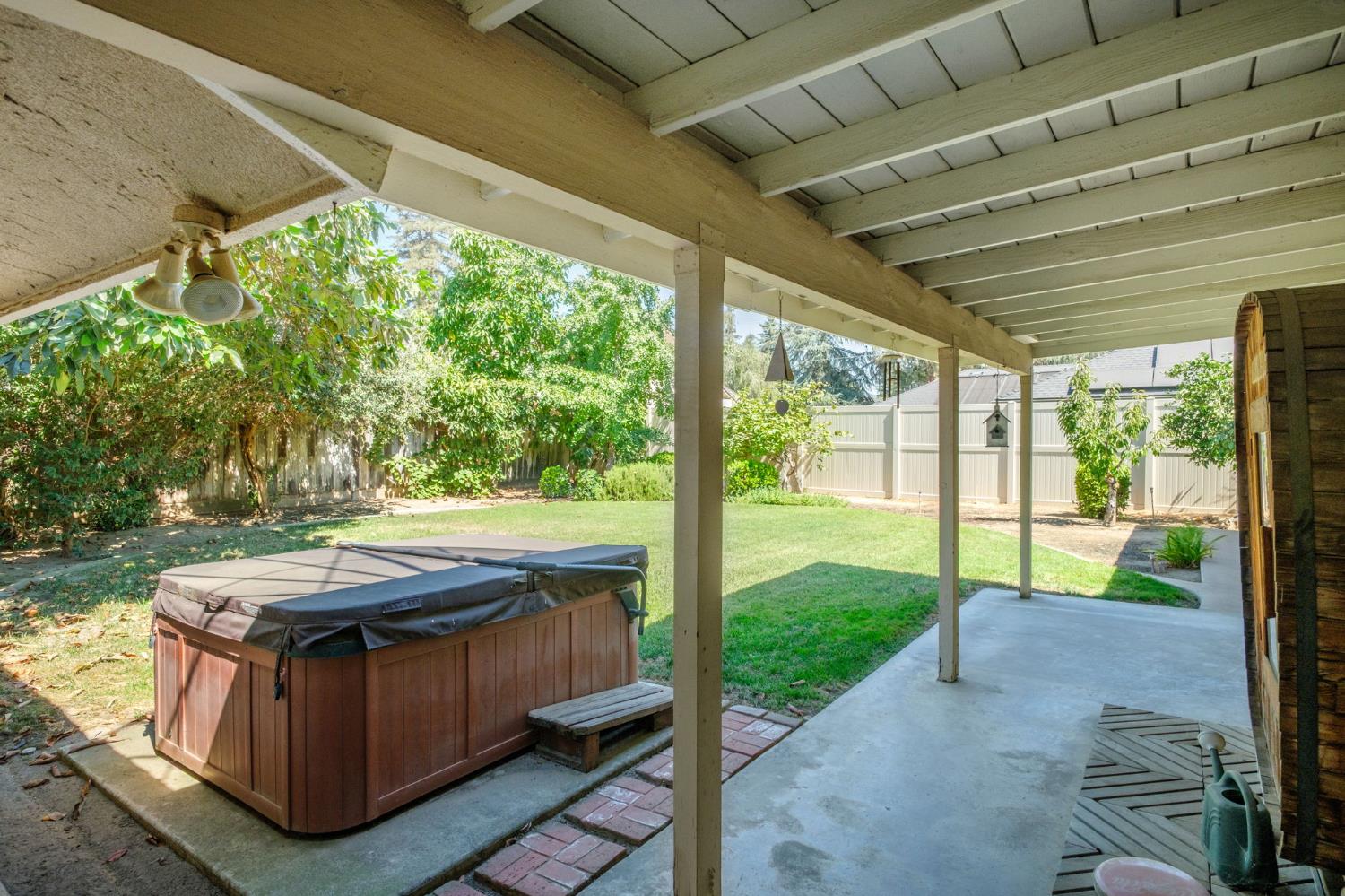 5367 N Briarwood Ave, Fresno, CA 93711