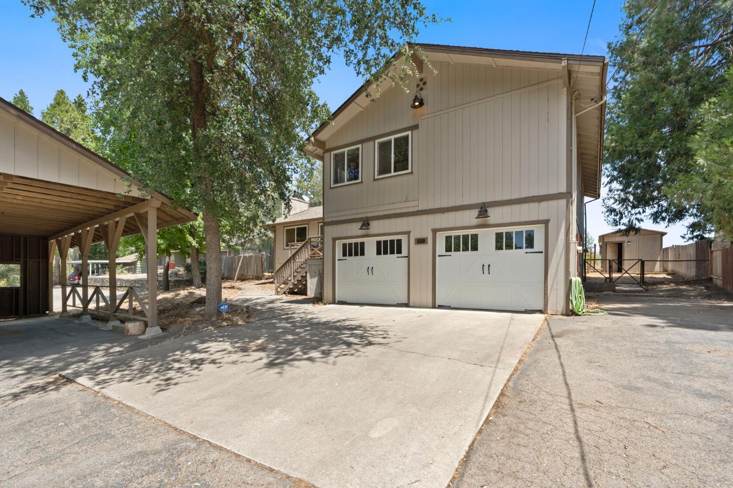 39749 Pine Ridge Rd, Oakhurst, CA 93644
