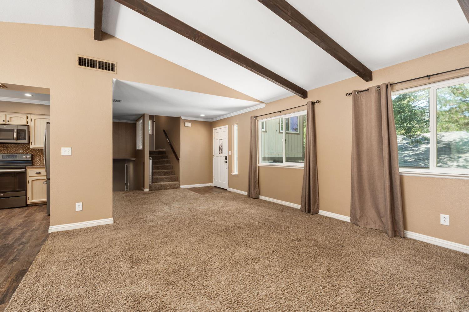 39749 Pine Ridge Rd, Oakhurst, CA 93644