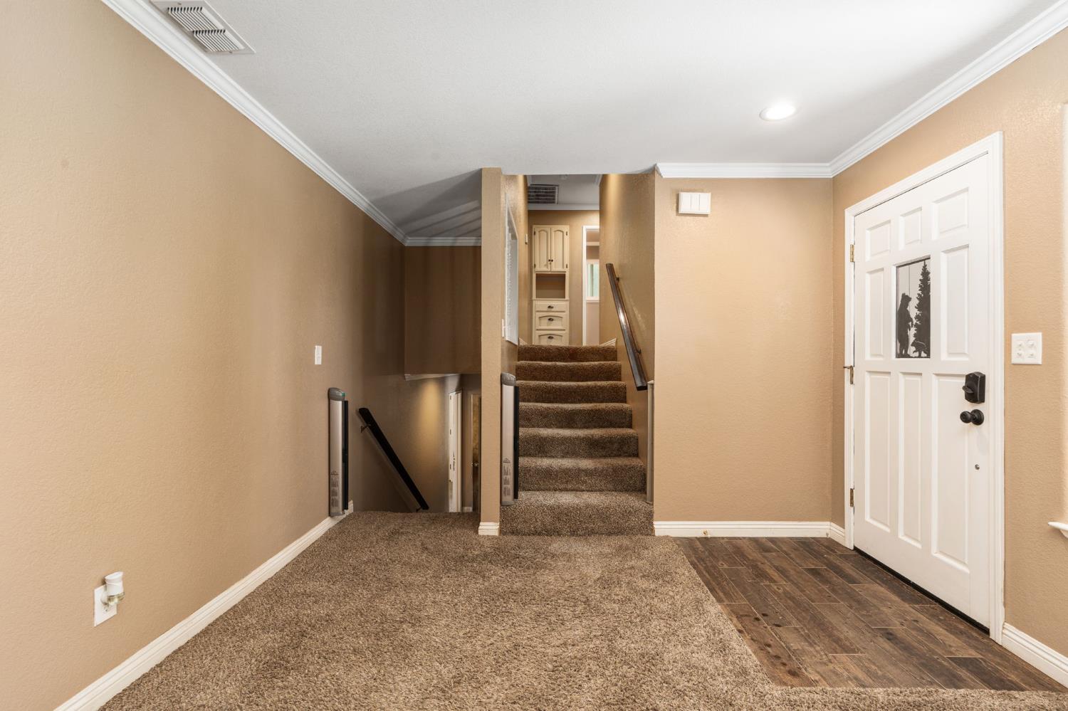 39749 Pine Ridge Rd, Oakhurst, CA 93644