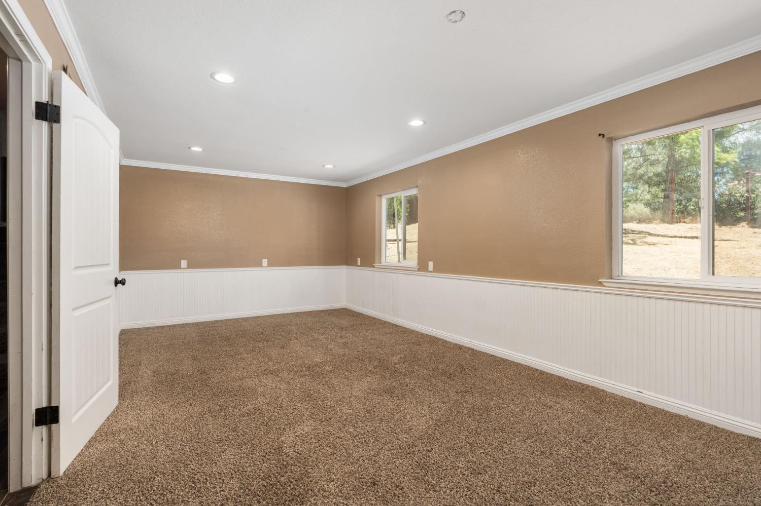 39749 Pine Ridge Rd, Oakhurst, CA 93644