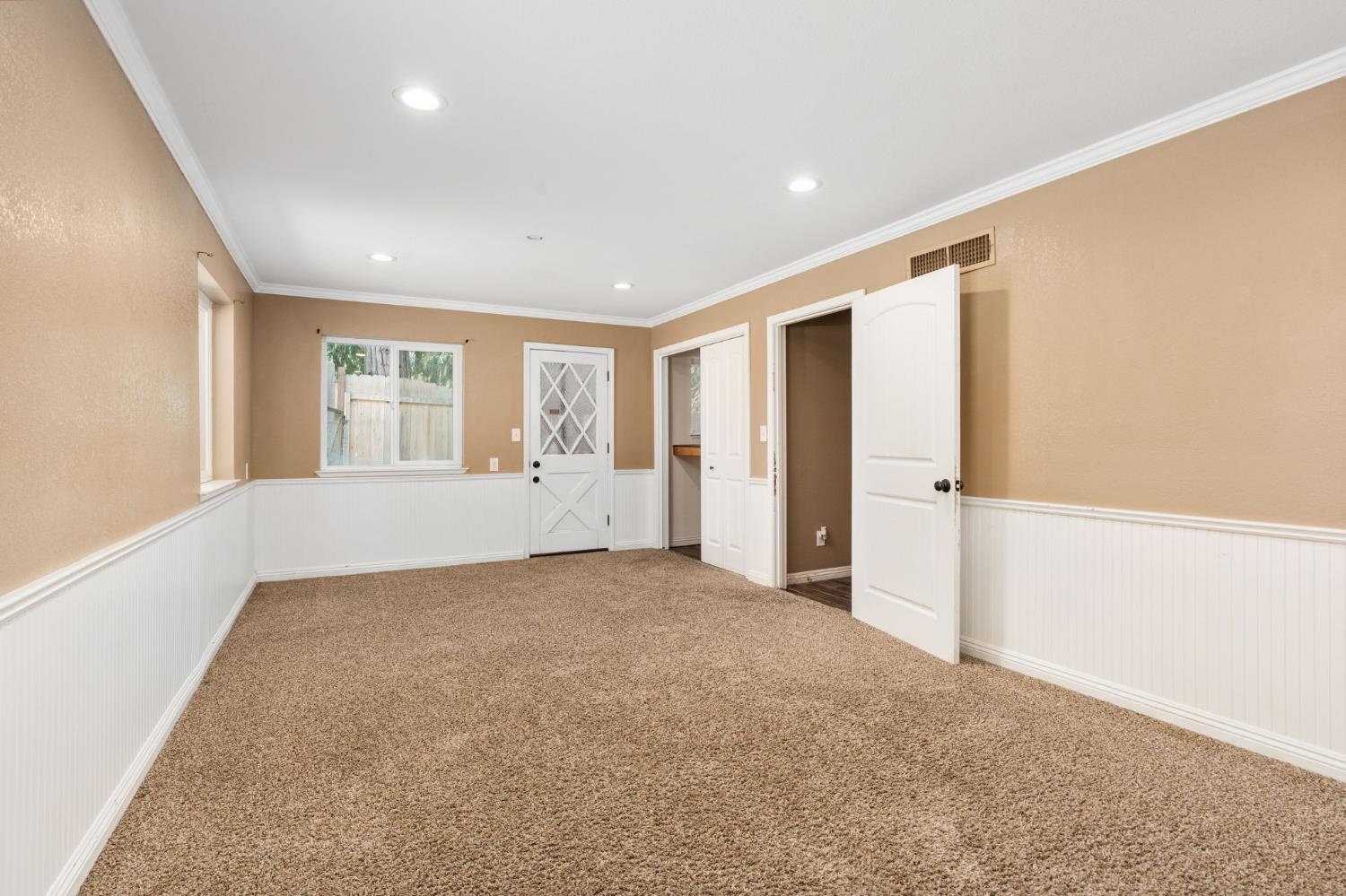 39749 Pine Ridge Rd, Oakhurst, CA 93644