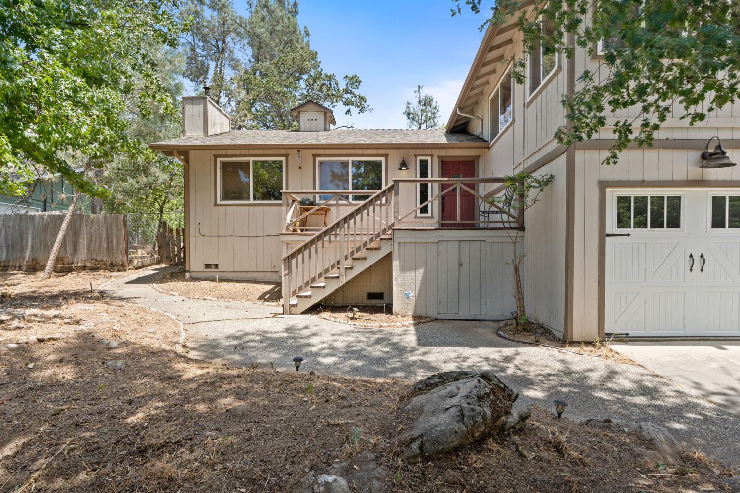 39749 Pine Ridge Rd, Oakhurst, CA 93644