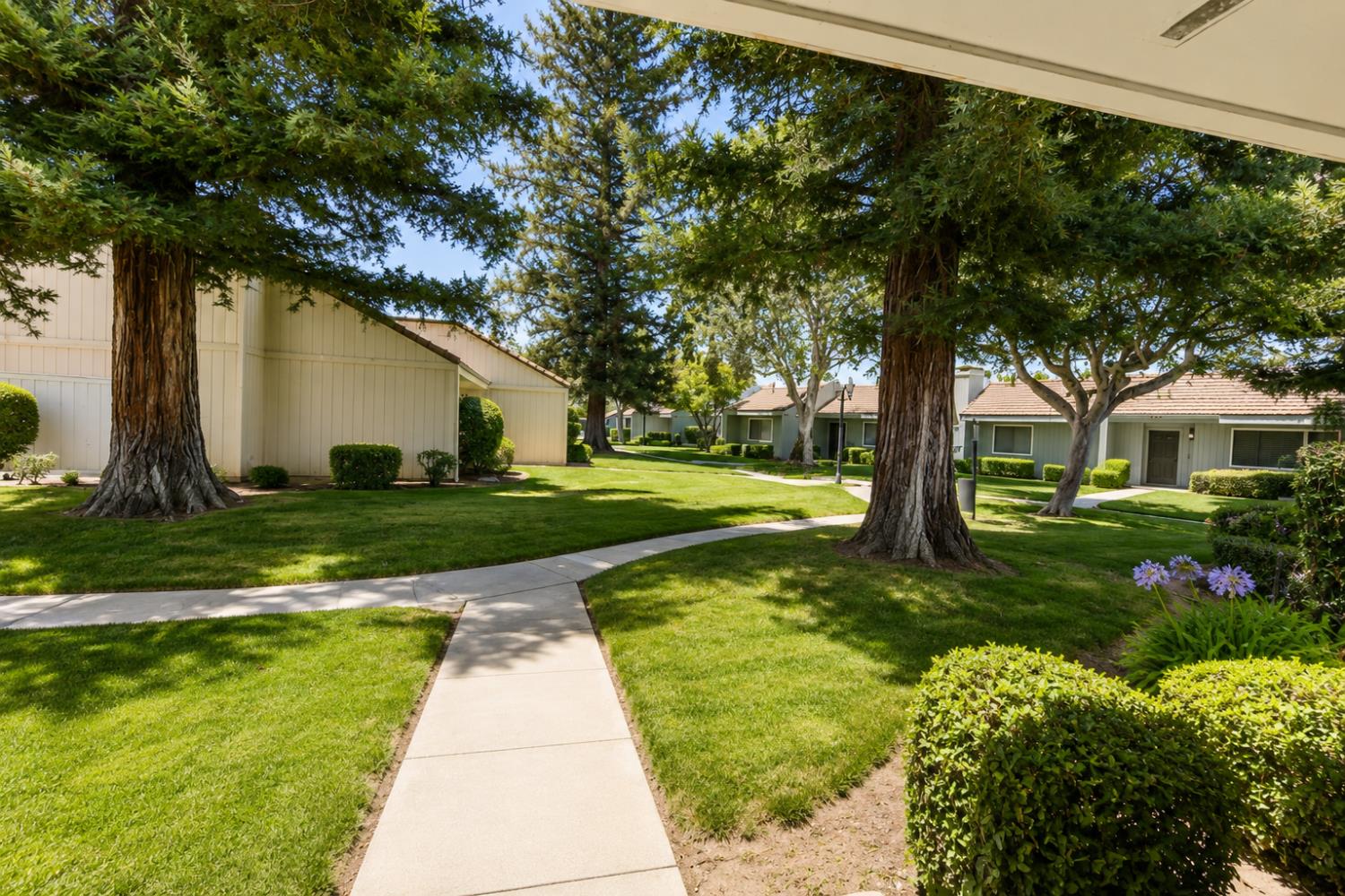1935 W Santa Ana Ave, Fresno, CA 93705
