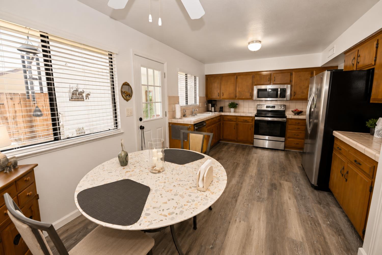 1935 W Santa Ana Ave, Fresno, CA 93705