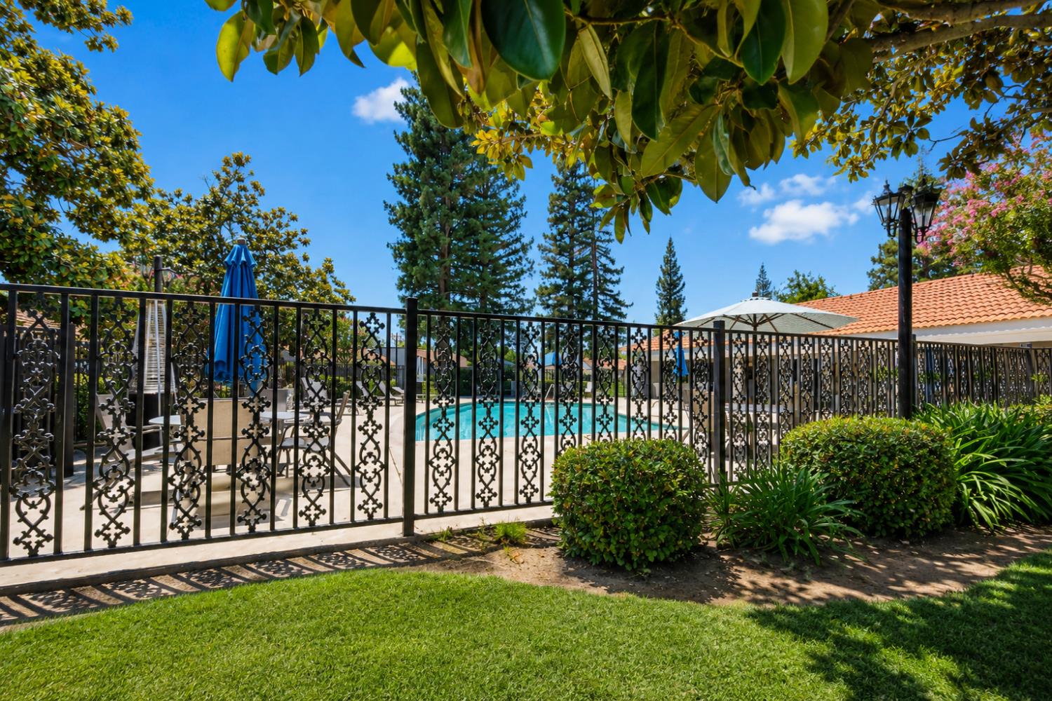 1935 W Santa Ana Ave, Fresno, CA 93705
