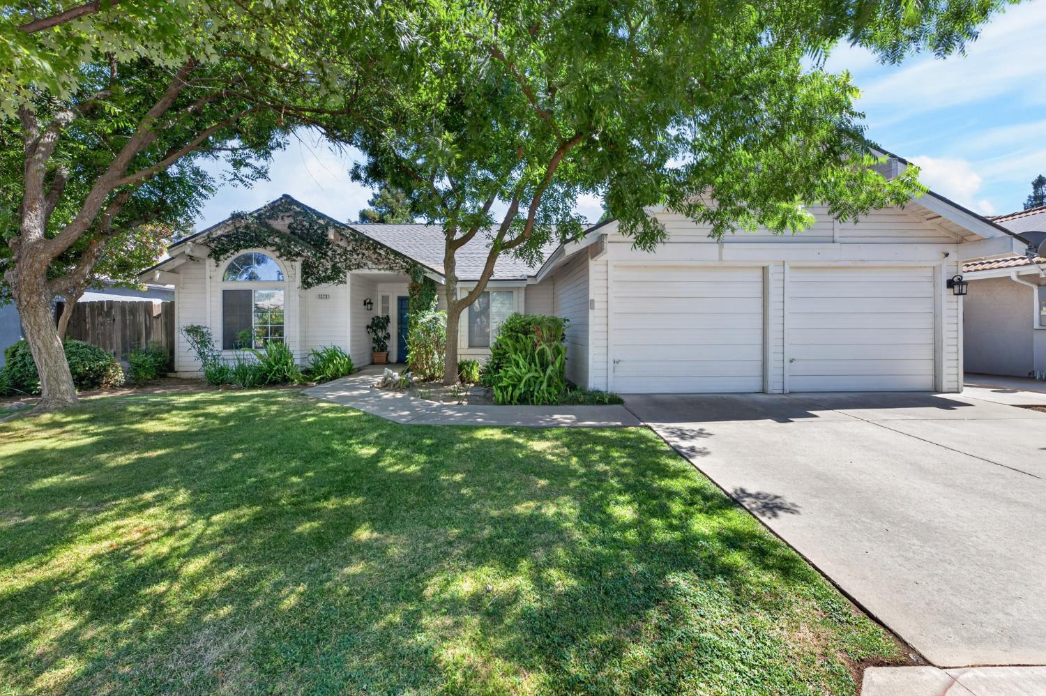 1373 E Portland Ave, Fresno, CA 93720