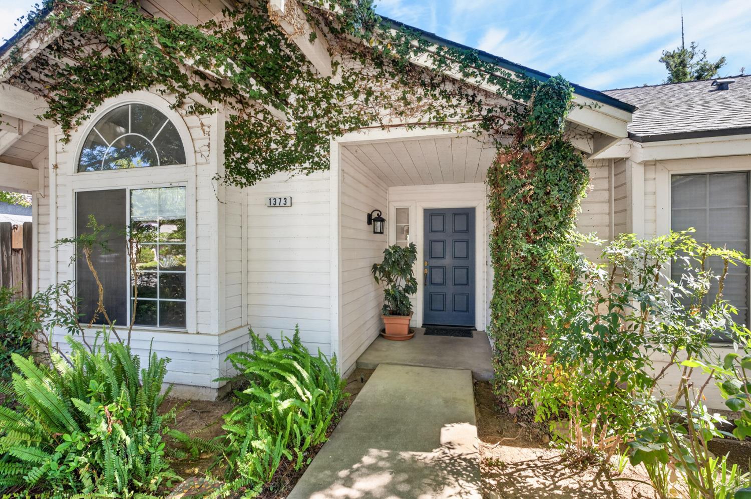 1373 E Portland Ave, Fresno, CA 93720