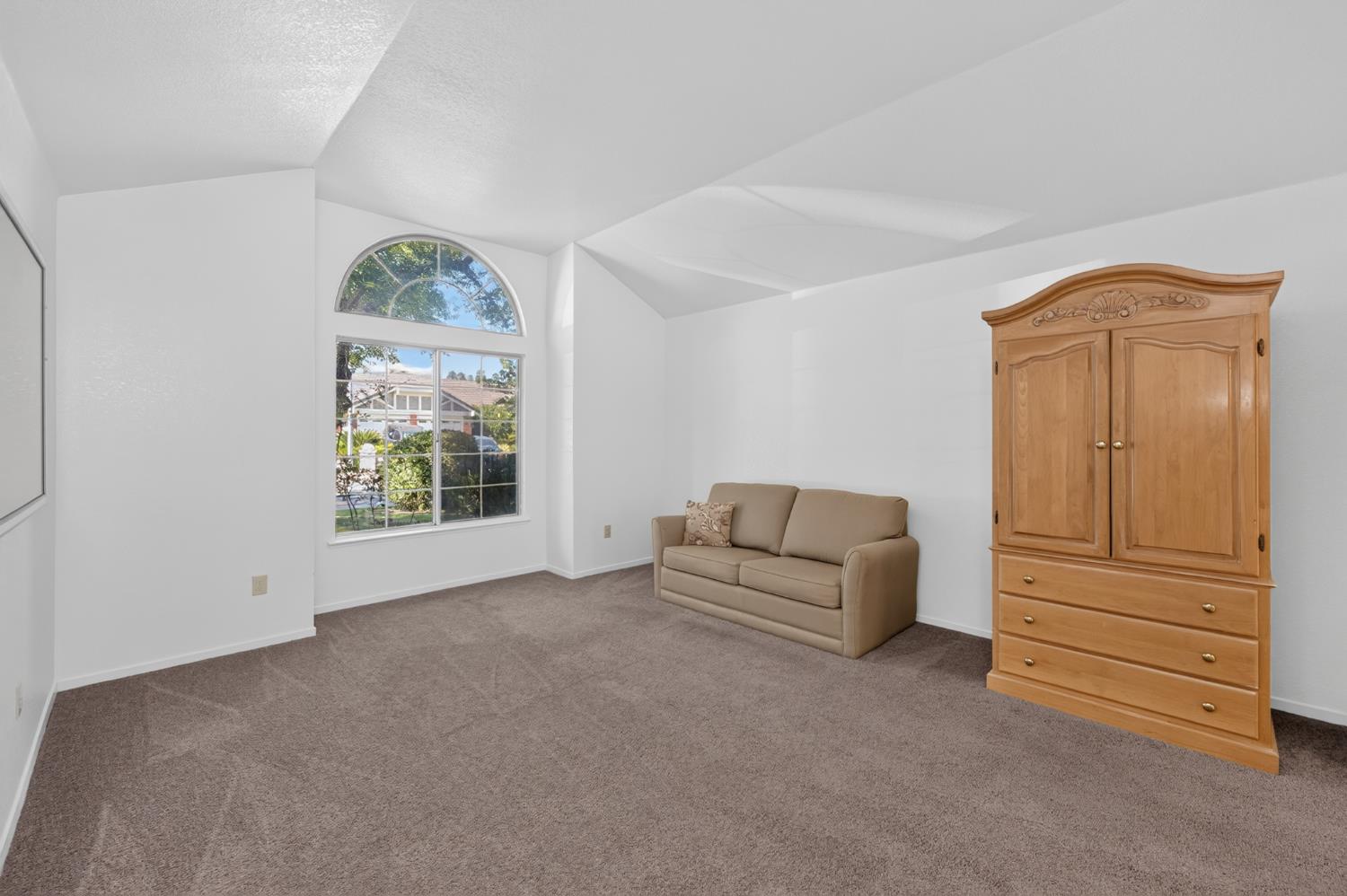 1373 E Portland Ave, Fresno, CA 93720