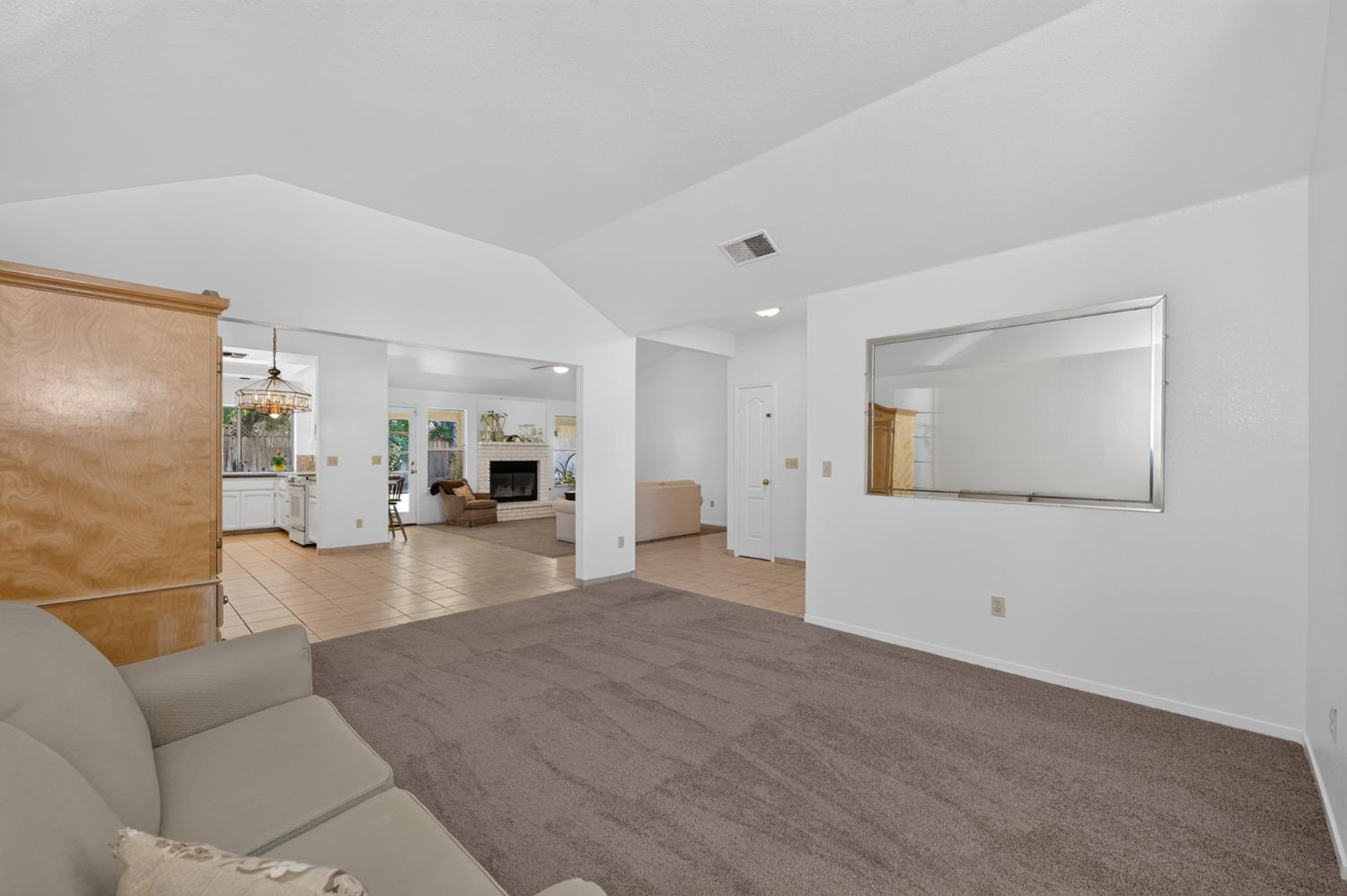 1373 E Portland Ave, Fresno, CA 93720