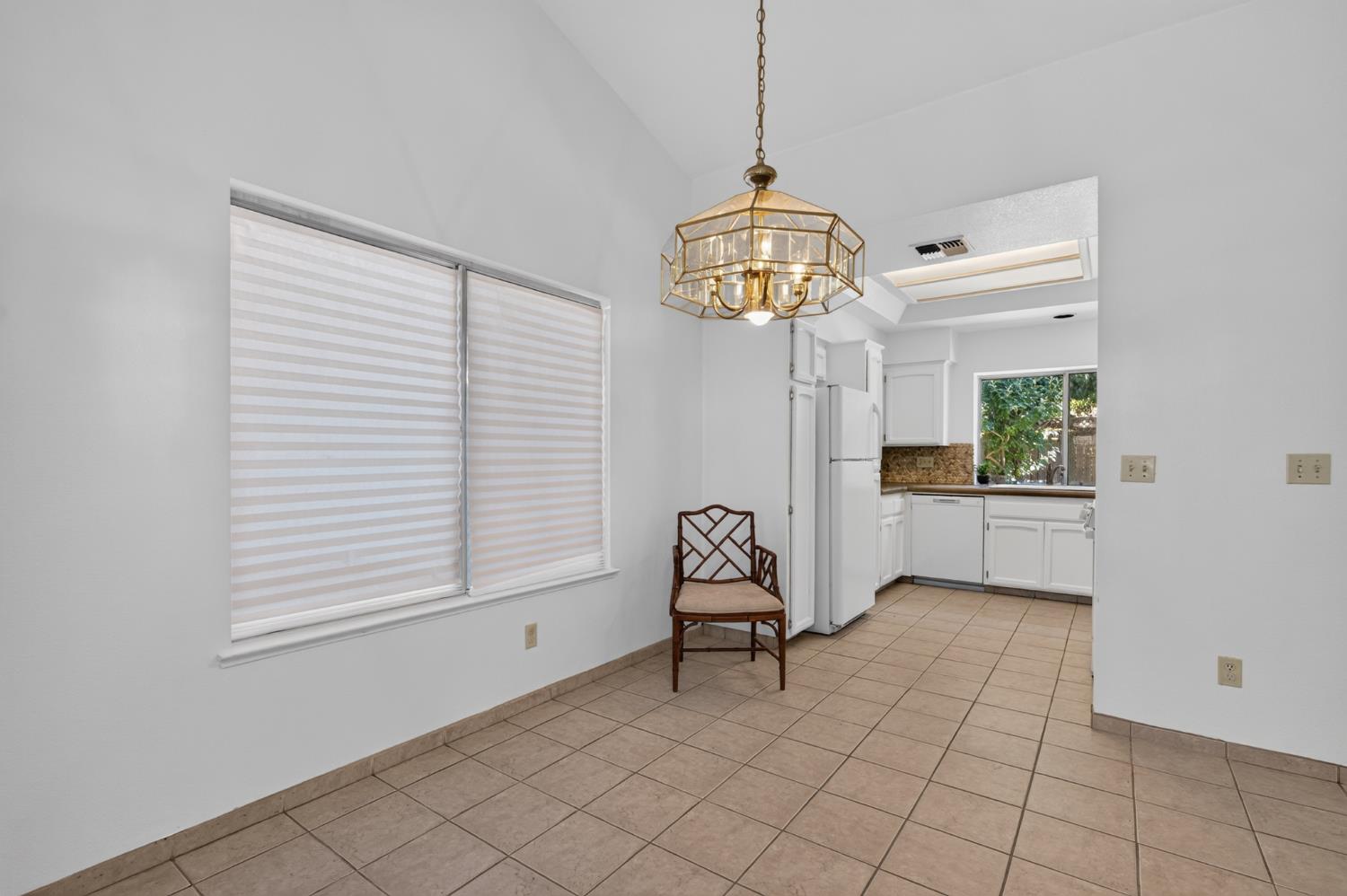 1373 E Portland Ave, Fresno, CA 93720