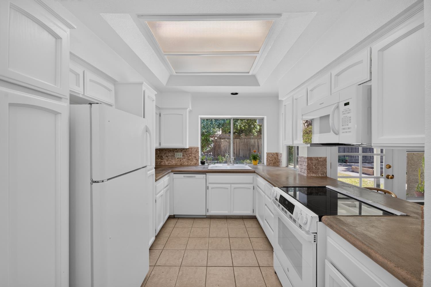 1373 E Portland Ave, Fresno, CA 93720
