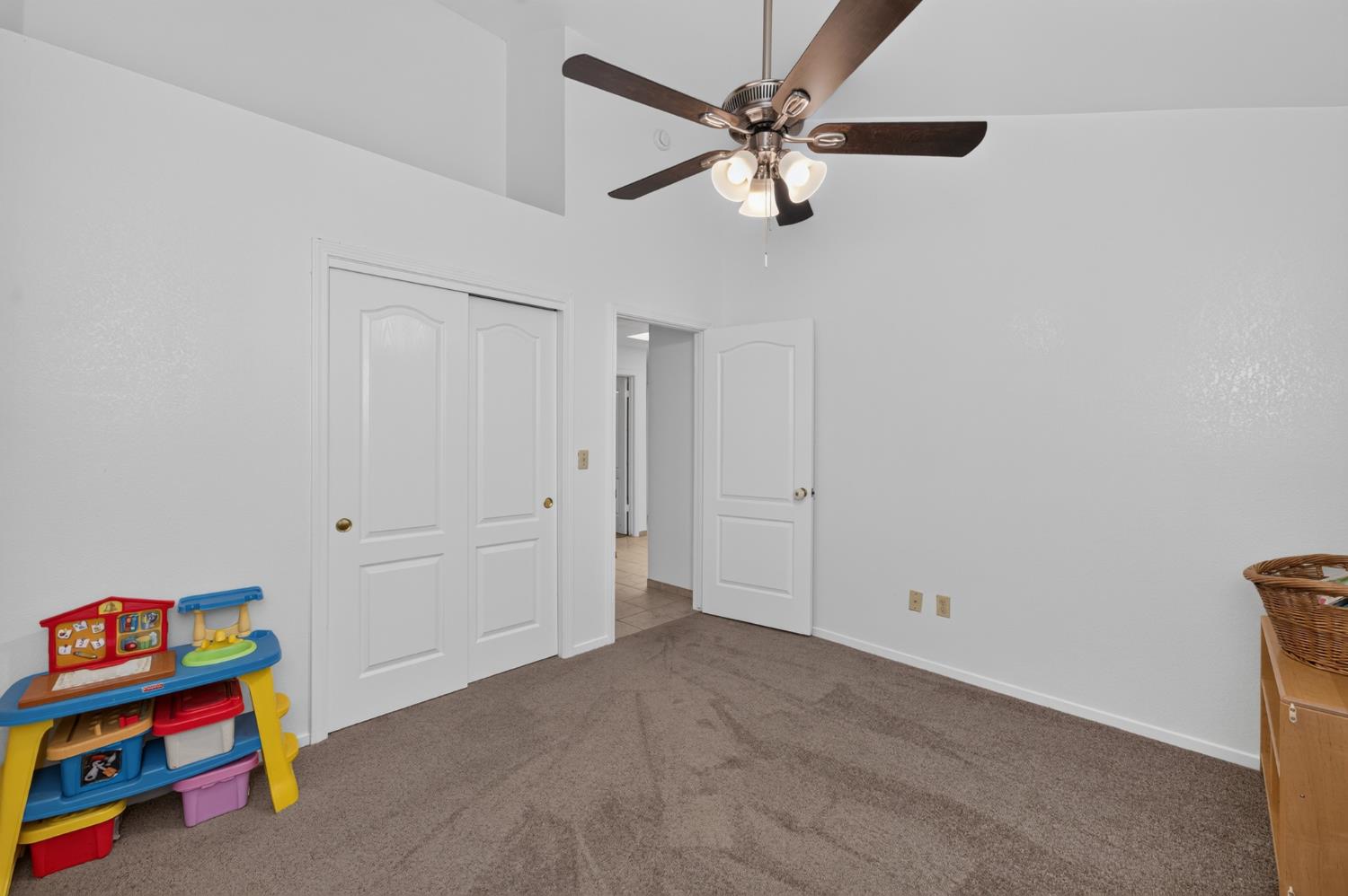 1373 E Portland Ave, Fresno, CA 93720