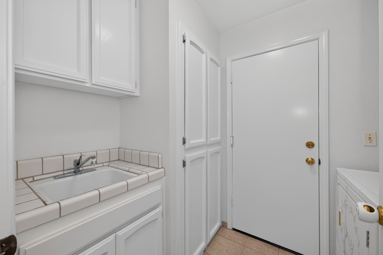 1373 E Portland Ave, Fresno, CA 93720