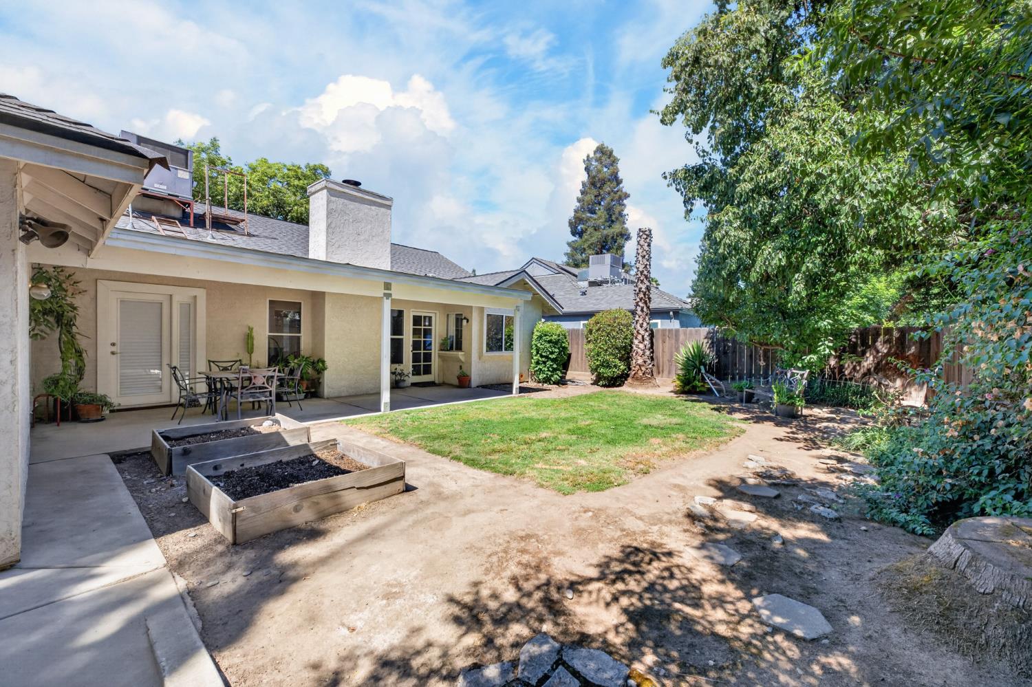 1373 E Portland Ave, Fresno, CA 93720