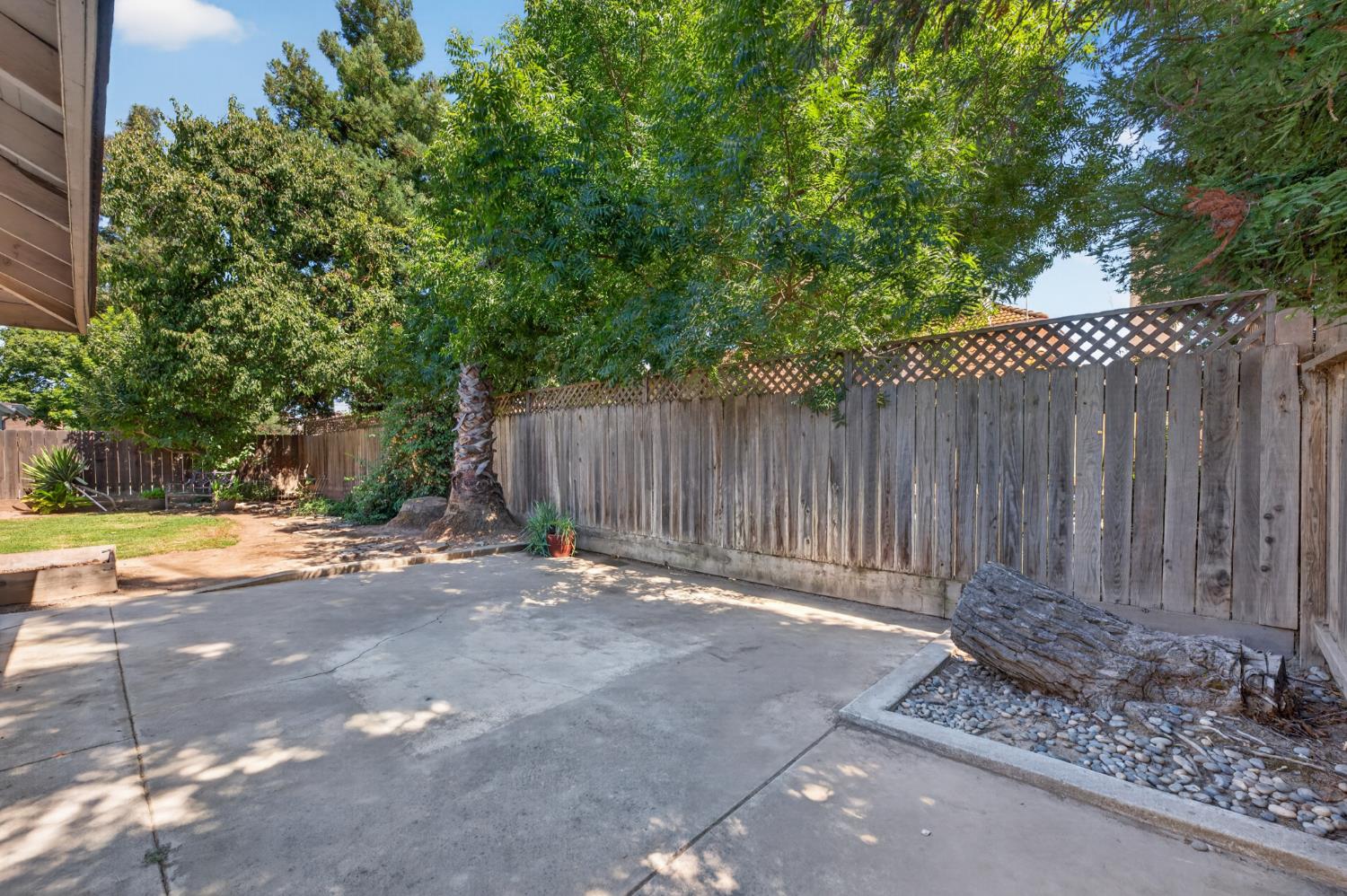 1373 E Portland Ave, Fresno, CA 93720