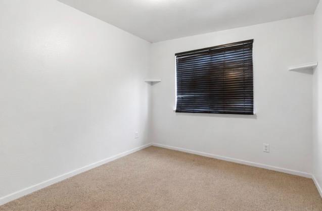 2596 Walnut St, Selma, CA 93662