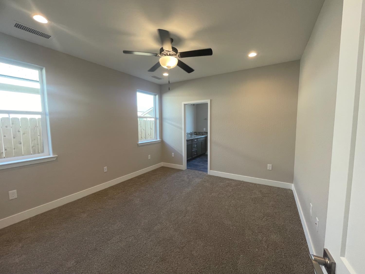 16219 W Sunset Ave, Kerman, CA 93630