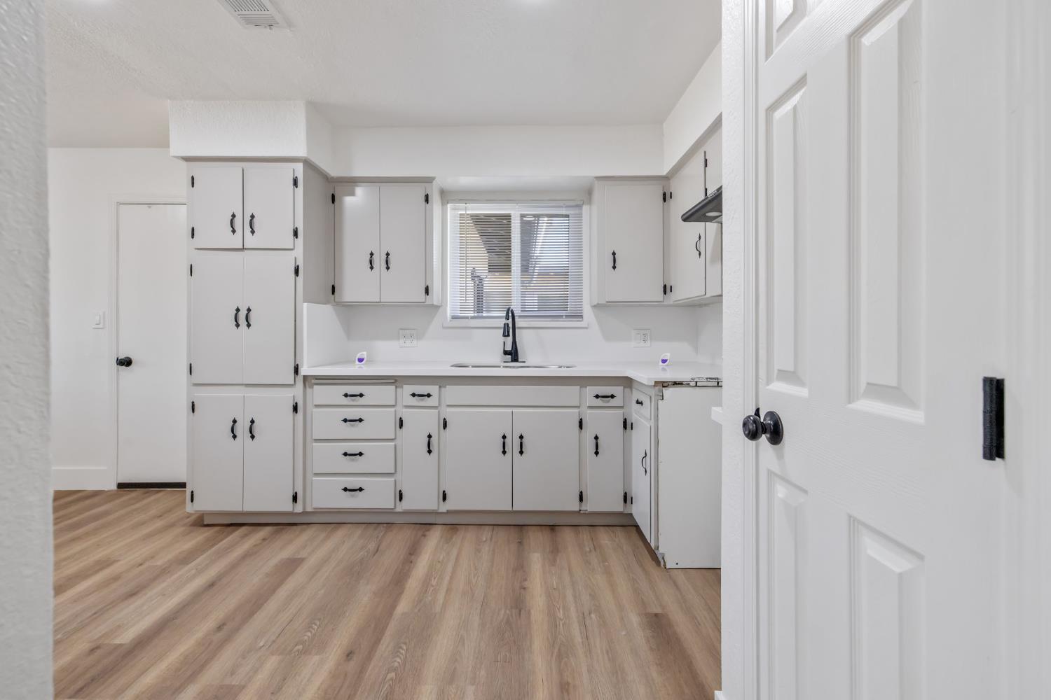 1005 Austin St, Madera, CA 93638