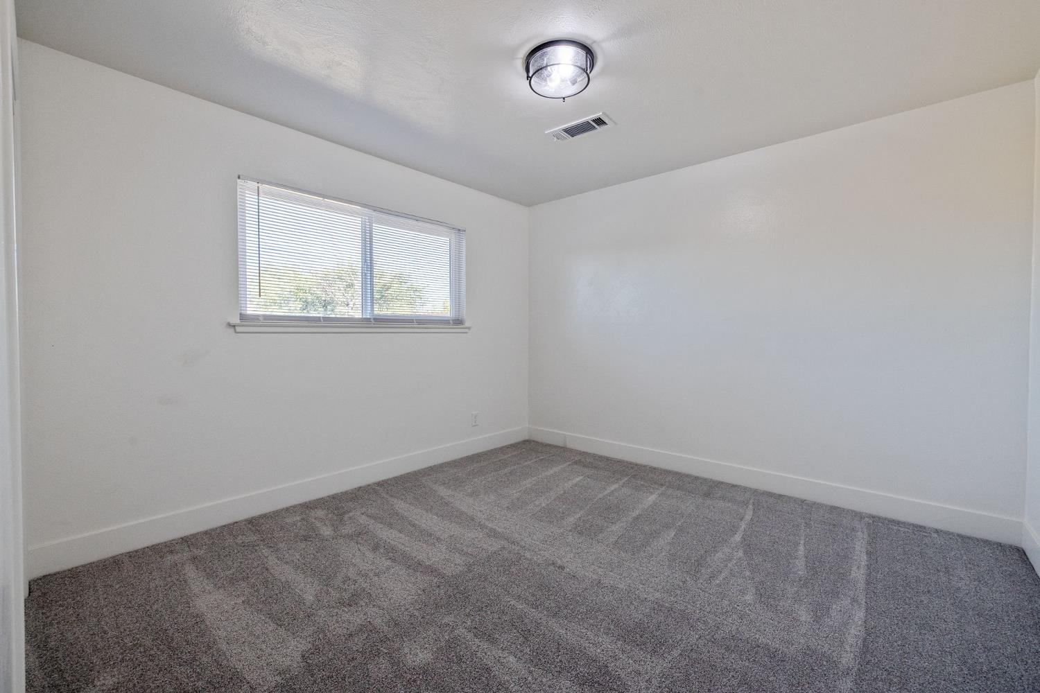 1005 Austin St, Madera, CA 93638