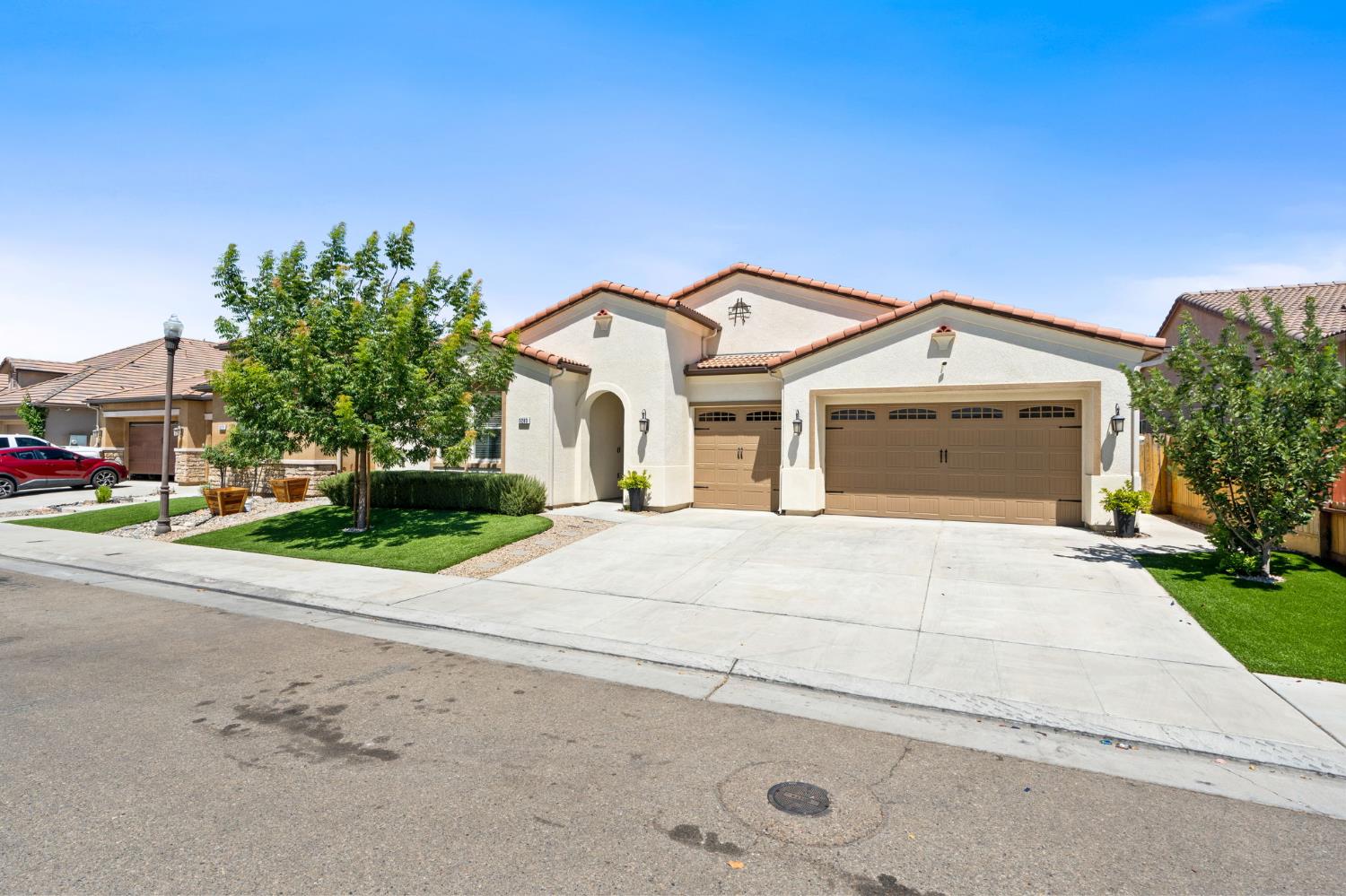 3283 Soledad Ave, Clovis, CA 93619