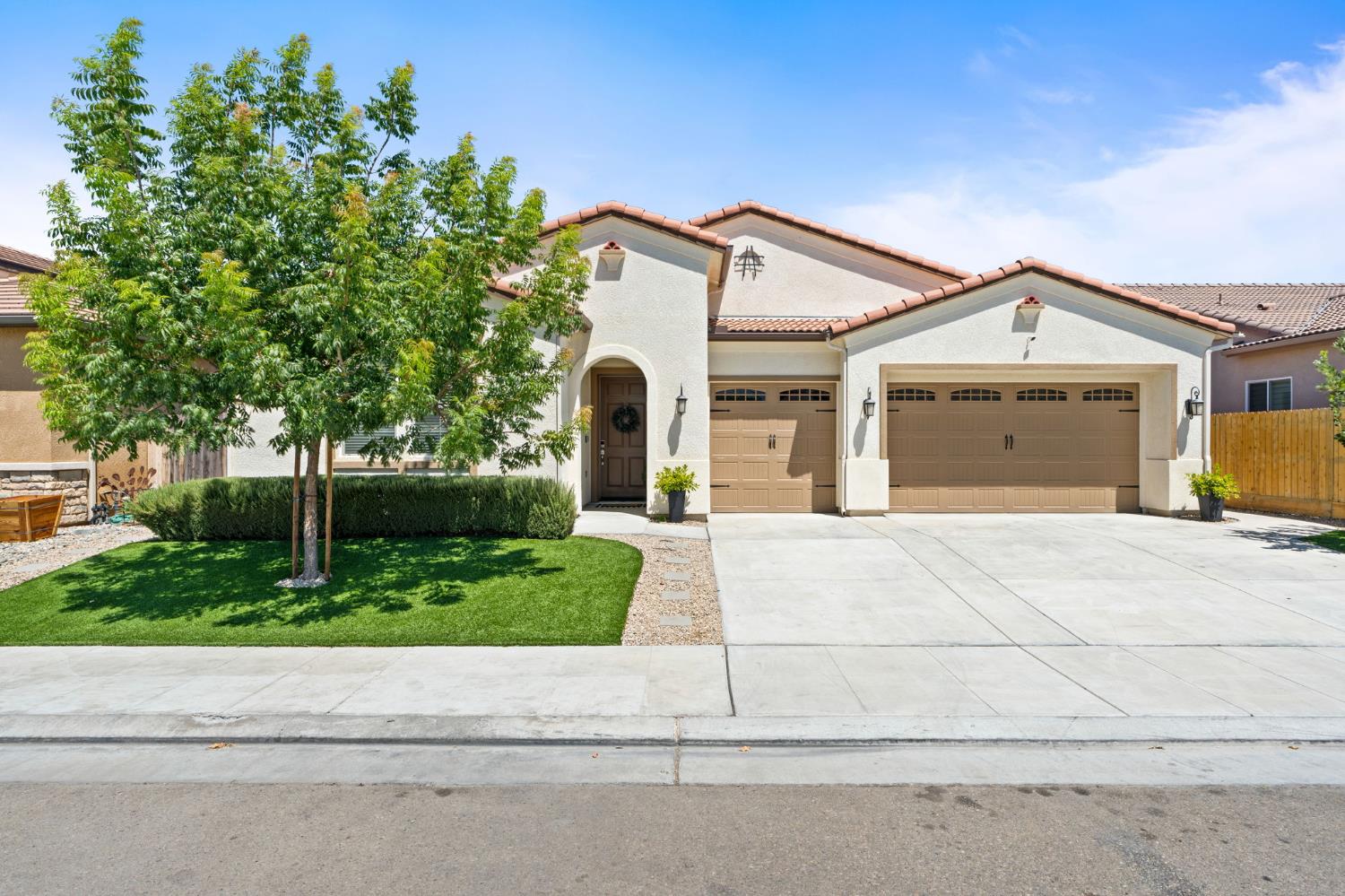 3283 Soledad Ave, Clovis, CA 93619
