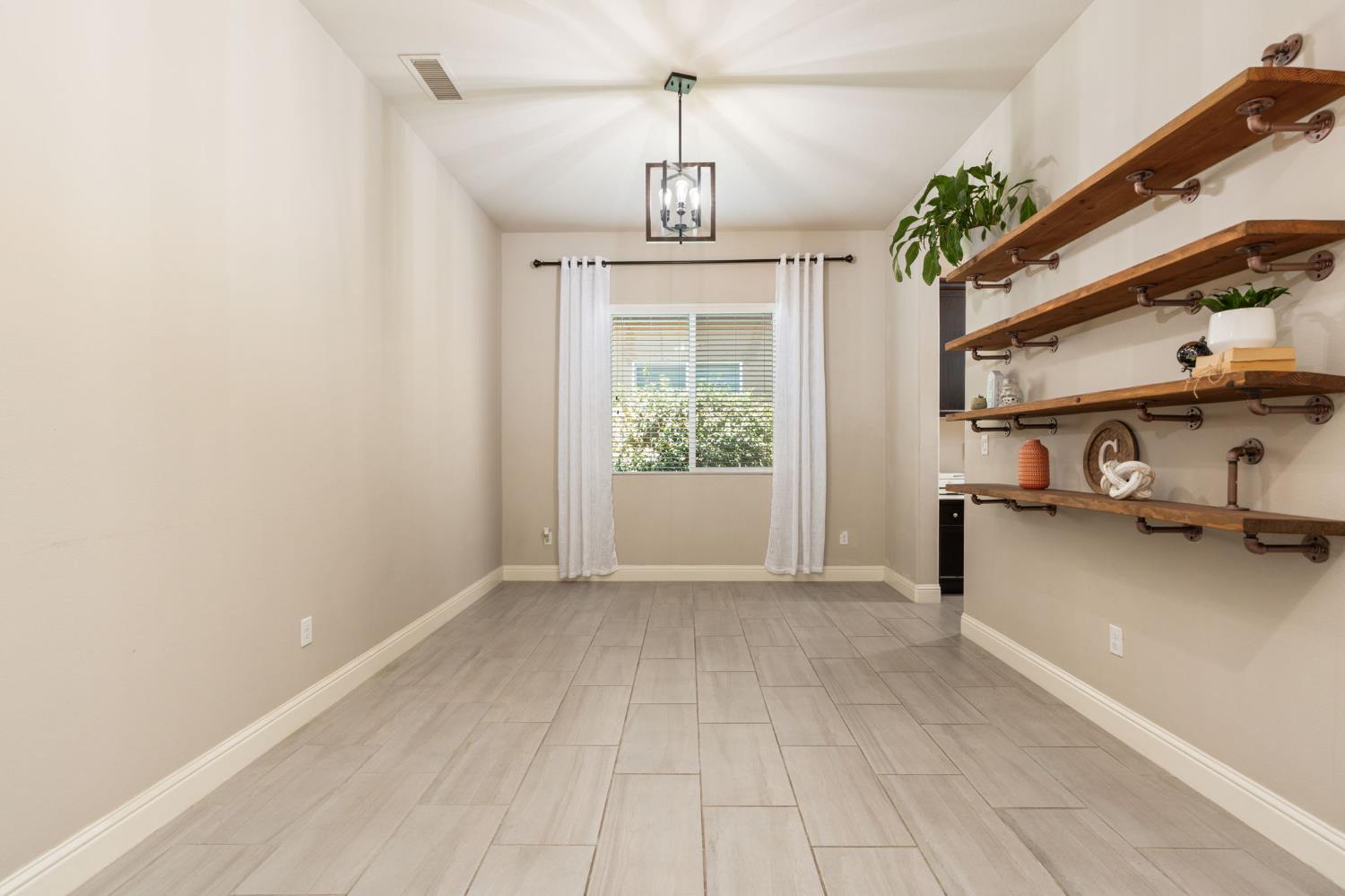 3283 Soledad Ave, Clovis, CA 93619
