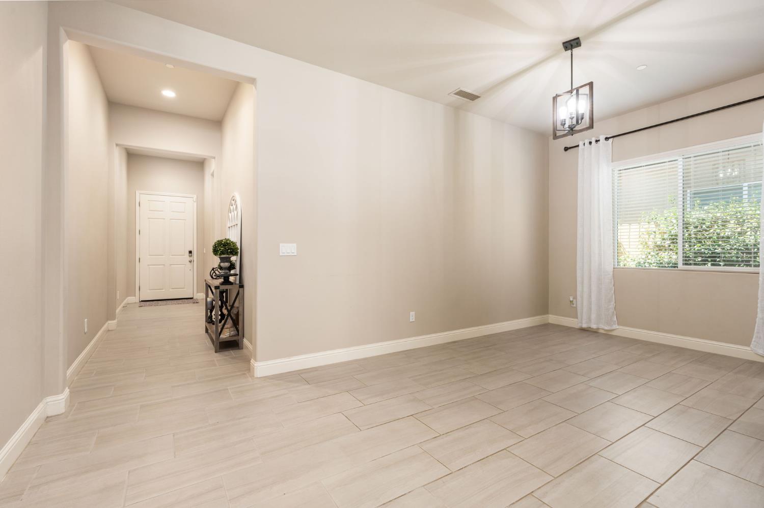 3283 Soledad Ave, Clovis, CA 93619