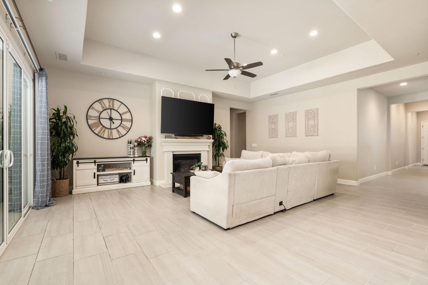 3283 Soledad Ave, Clovis, CA 93619