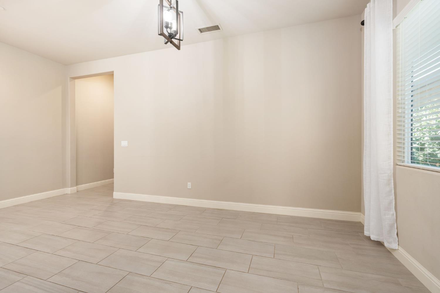 3283 Soledad Ave, Clovis, CA 93619