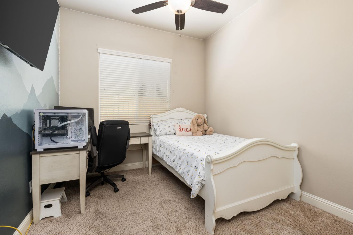 3283 Soledad Ave, Clovis, CA 93619