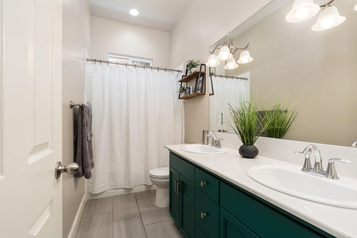 3283 Soledad Ave, Clovis, CA 93619