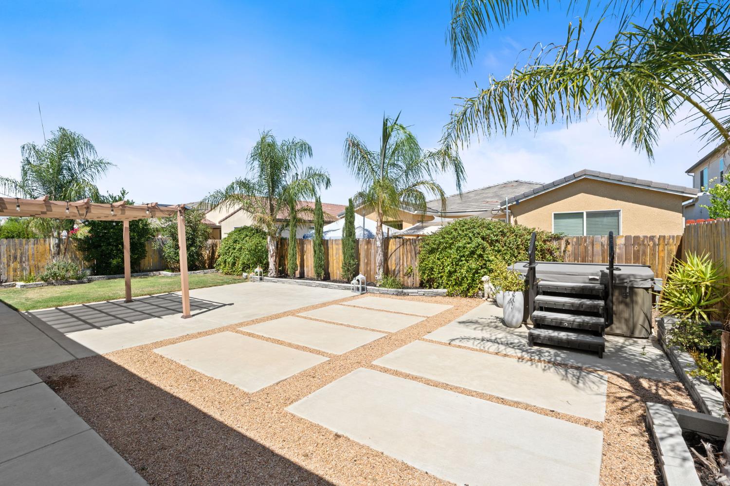 3283 Soledad Ave, Clovis, CA 93619